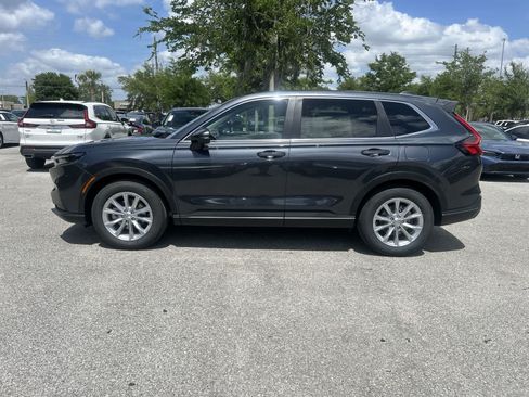 Used 2025 Honda CR-V EX image 3