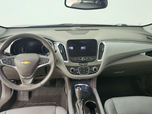 Used 2019 Chevrolet Malibu Premier w/ Sun and Wheel Package FWD image 22