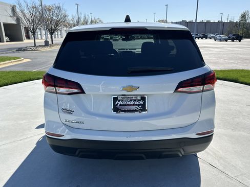 Used 2023 Chevrolet Equinox LS w/ LS Convenience Package image 9