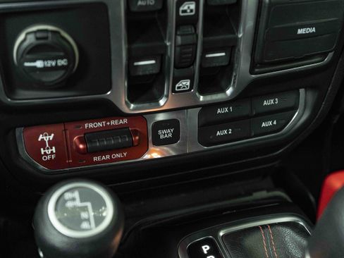 Used 2019 Jeep Wrangler Unlimited Rubicon AWD/4WD image 36