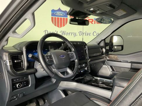 Used 2023 Ford F250 Lariat AWD/4WD image 12