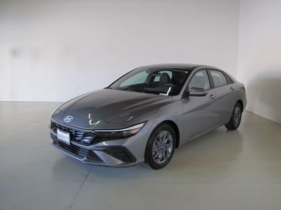 Used 2024 Hyundai Elantra SEL