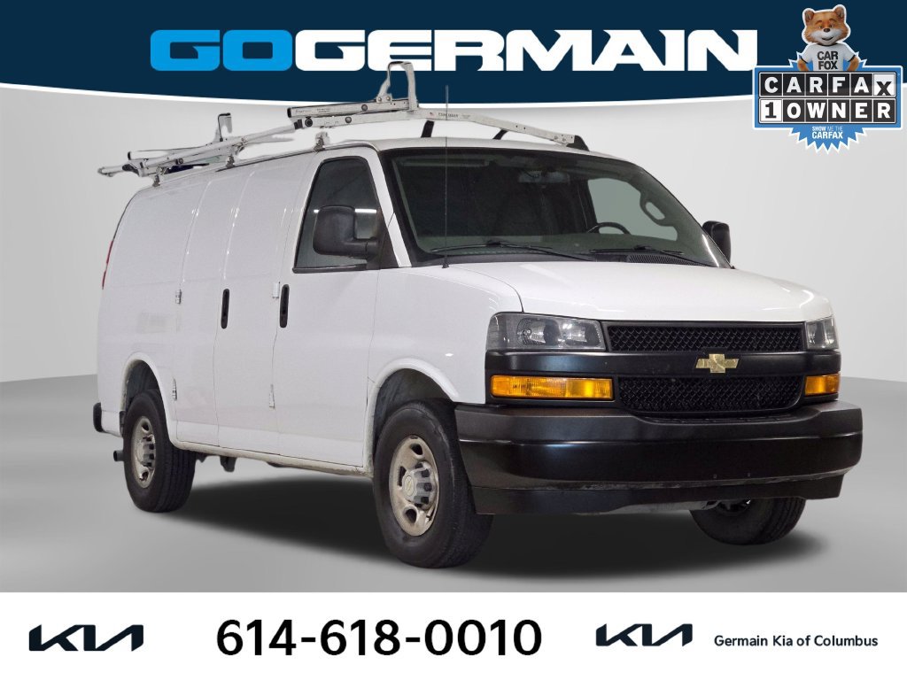 Used 2020 Chevrolet Express 3500 w/ Driver Convenience Package RWD image 4