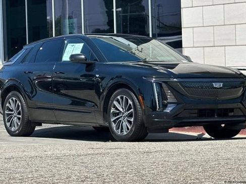 Certified 2024 Cadillac Lyriq Sport RWD image 1