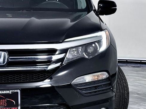 Used 2018 Honda Pilot Touring image 6