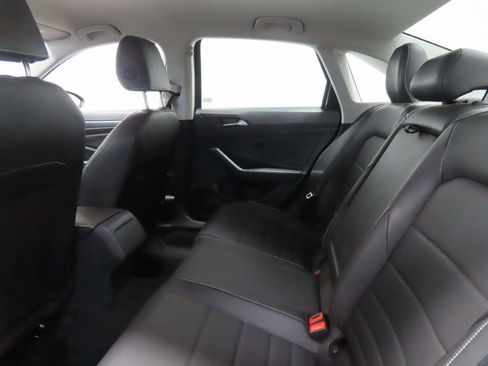 Certified 2024 Volkswagen Jetta SE image 18