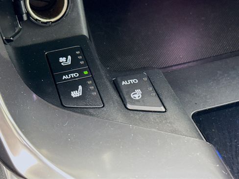 Used 2023 Lexus LX 600 F Sport w/ Accessory Package (Z1) image 23