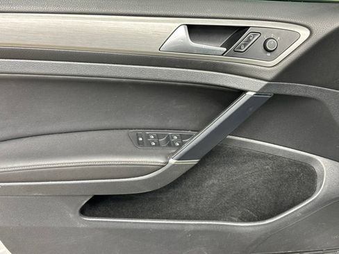 Used 2015 Volkswagen Golf TDI SE FWD image 10