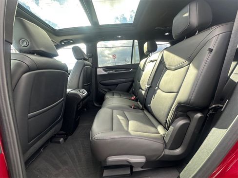 Used 2023 Cadillac XT6 Premium Luxury w/ Technology Package image 25