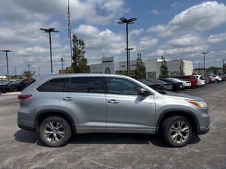 Used 2014 Toyota Highlander LE image 1
