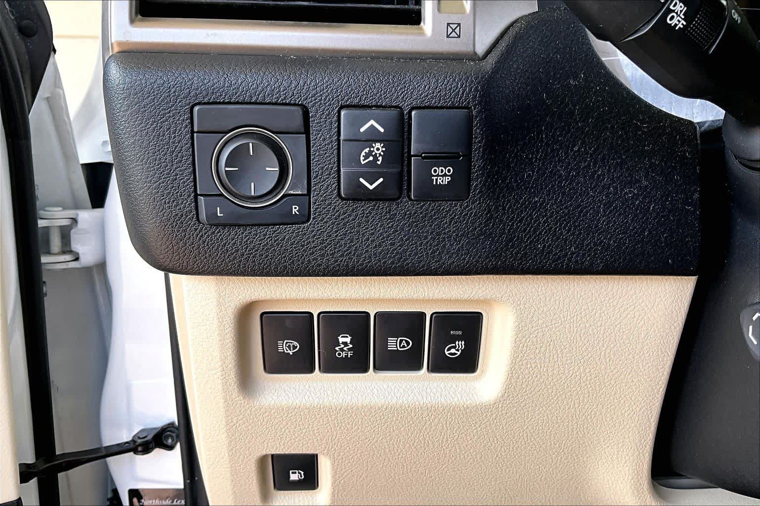 Used 2021 Lexus GX 460 Premium w/ Premium Package AWD/4WD image 33