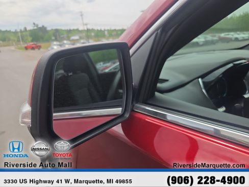 Used 2023 Chevrolet Traverse LT w/ LPO, Floor Liner Package AWD/4WD image 5
