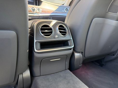 Used 2020 Mercedes-Benz S 560 4MATIC Sedan image 21