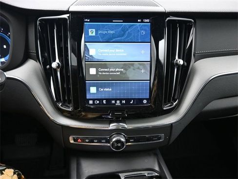 Used 2023 Volvo XC60 B5 Ultimate w/ Climate Package image 13