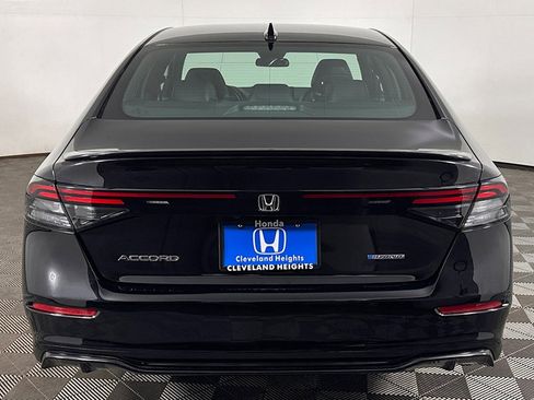 Used 2023 Honda Accord Sport image 11