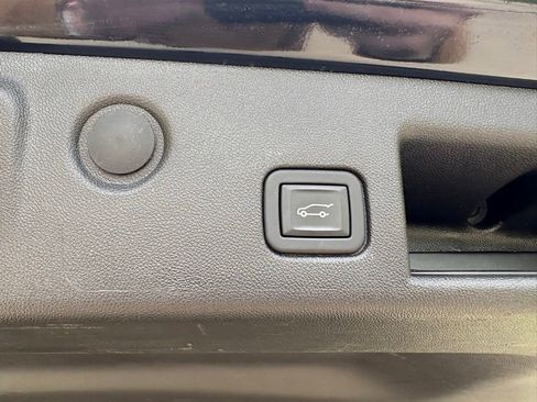 Used 2024 Chevrolet Equinox RS AWD/4WD image 48