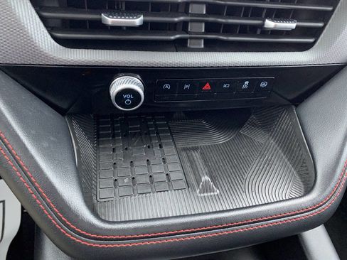 Used 2025 Ford Explorer ST image 16