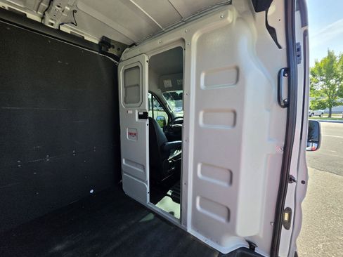 Used 2025 Ford Transit 250 148 Medium Roof Extended AWD w/ Exterior Upgrade Package image 14