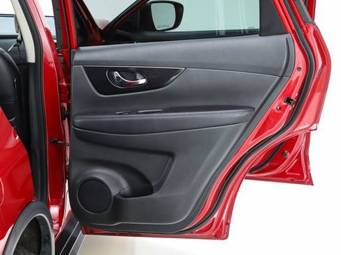 Used 2017 Nissan Rogue SL w/ SL Premium Package AWD/4WD image 34