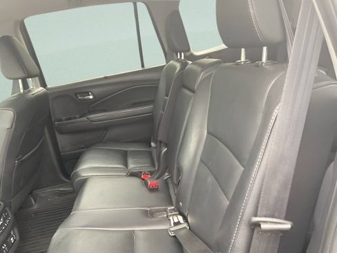 Used 2020 Honda Pilot Touring image 18