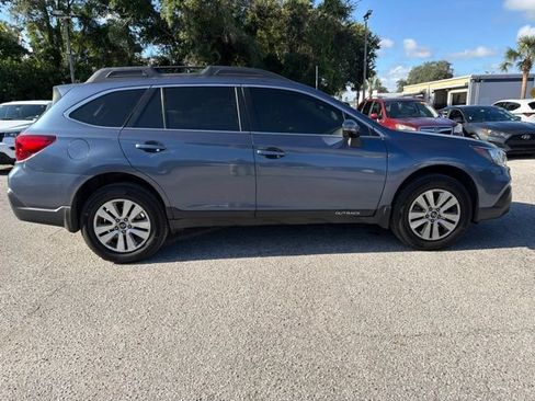 Used 2018 Subaru Outback 2.5i Premium AWD/4WD image 4