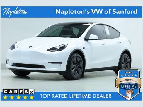 Used 2024 Tesla Model Y Long Range AWD/4WD image 1