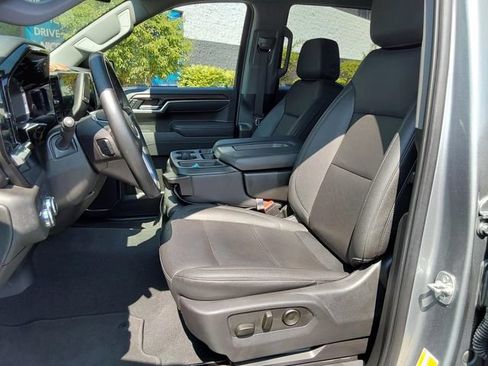 Used 2025 GMC Sierra 1500 SLT AWD/4WD image 19