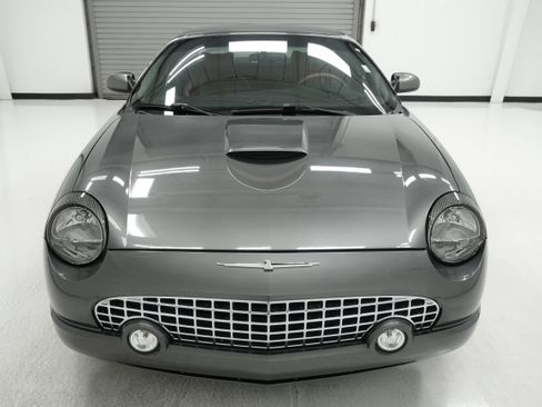 Used 2003 Ford Thunderbird RWD image 2