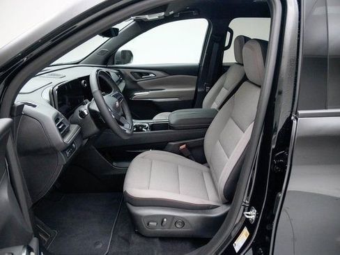 New 2026 Chevrolet Traverse LT w/ Enhanced Driving Package image 24