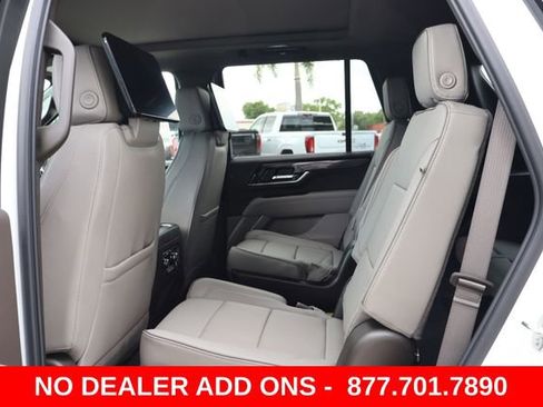 New 2026 GMC Yukon Elevation w/ Elevation Premium Package AWD/4WD image 17