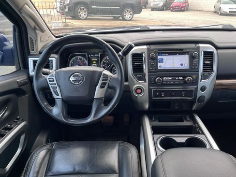 Used 2017 Nissan Titan SL image 25