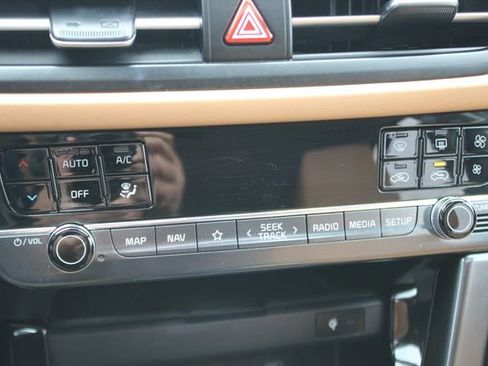 Certified 2024 Kia Seltos EX AWD/4WD image 9