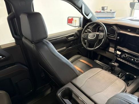 Used 2024 GMC Sierra 1500 AT4 w/ Technology Package AWD/4WD image 37