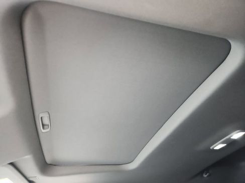 Used 2024 Chevrolet Silverado 1500 LT Trail Boss w/ LT Trail Boss Premium Package image 22