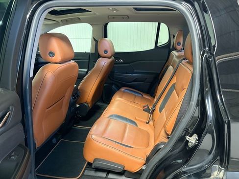 Used 2019 GMC Acadia SLT image 13