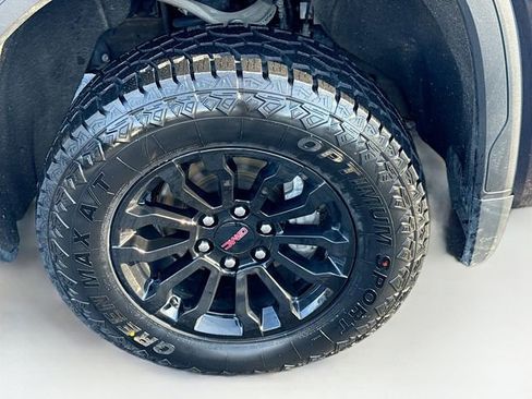 Used 2022 GMC Sierra 1500 AT4X image 33