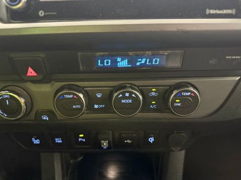 Used 2023 Toyota Tacoma TRD Off-Road w/ Technology Package AWD/4WD image 18