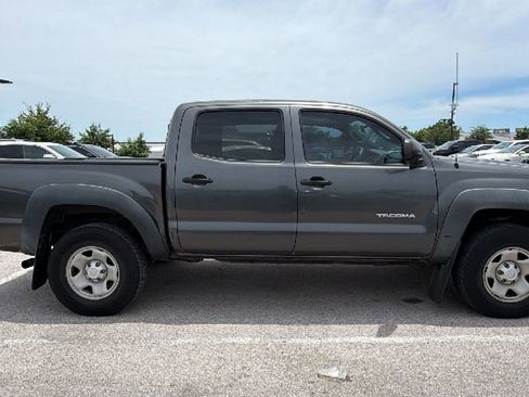 Used 2013 Toyota Tacoma PreRunner w/ Convenience Pkg RWD image 4