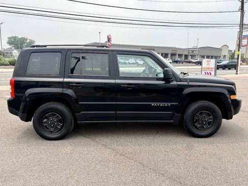 Used 2016 Jeep Patriot Sport w/ Power Value Group FWD image 7