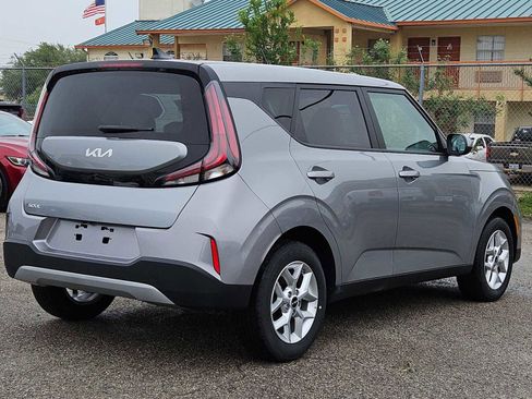 Used 2025 Kia Soul S image 5