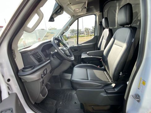 New 2026 Ford Transit 250 148 Medium Roof w/ Load Area Protection Package image 29