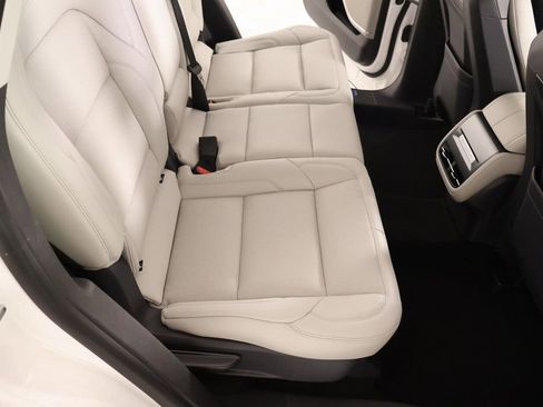 New 2026 Lincoln Nautilus Premier AWD/4WD image 14