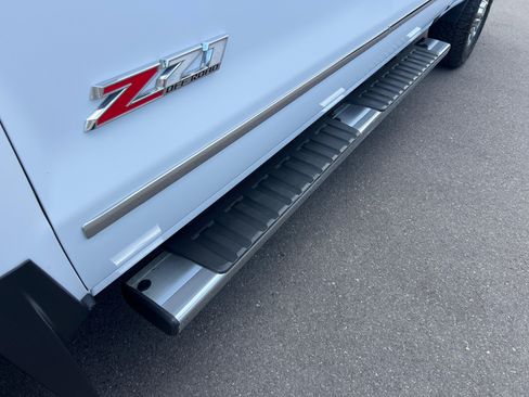 Used 2018 Chevrolet Silverado 3500 LTZ image 8