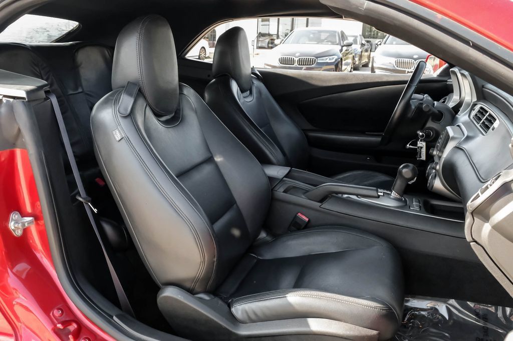 Used 2015 Chevrolet Camaro LT RWD image 35