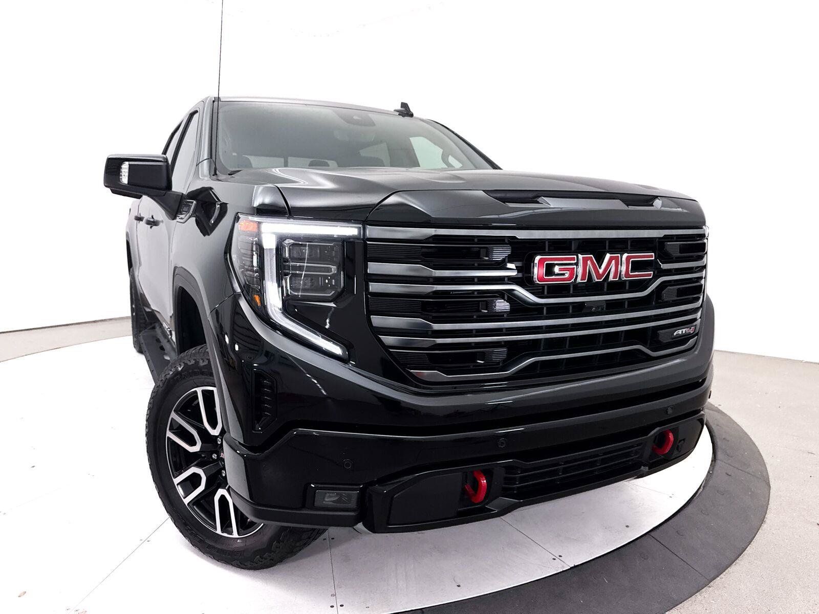 Used 2025 GMC Sierra 1500 AT4 w/ Technology Package AWD/4WD image 7