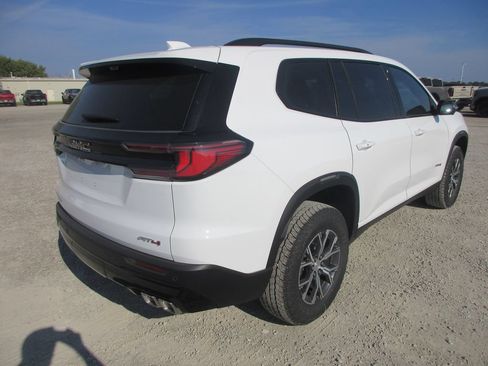 New 2026 GMC Acadia AT4 w/ Luxury Package AWD/4WD image 5