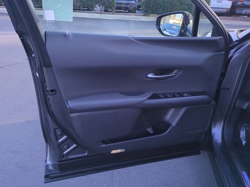 Used 2024 Lexus UX 250h FWD image 14