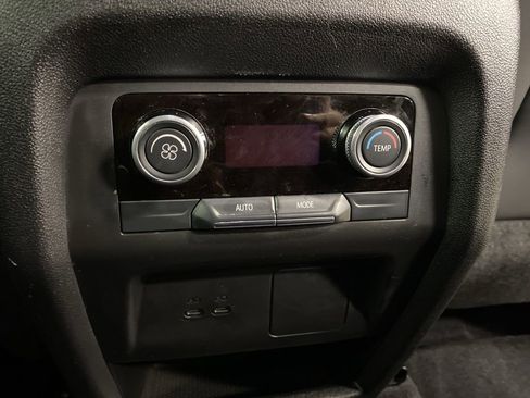 Certified 2025 Buick Enclave Sport Touring AWD/4WD image 23