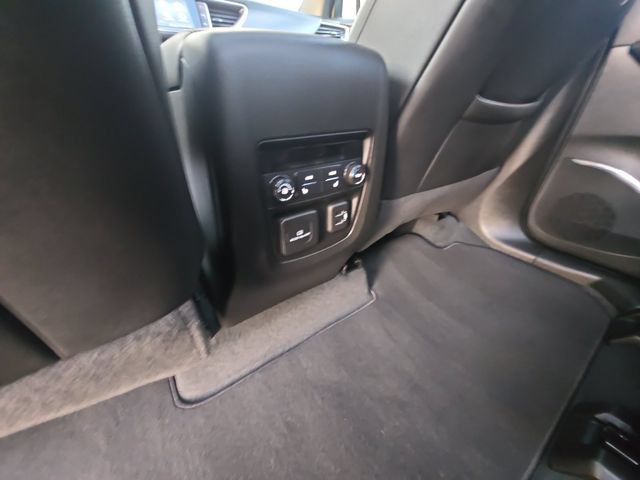 Used 2023 Buick Enclave Avenir w/ Avenir Technology Package AWD/4WD image 28