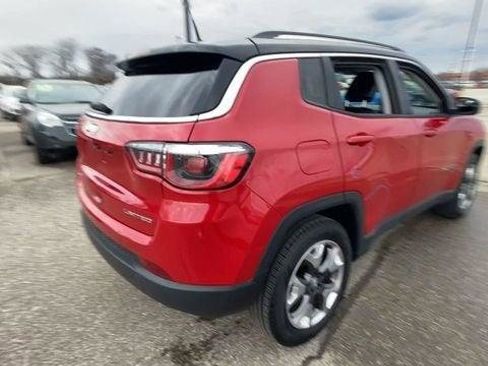 Used 2019 Jeep Compass Limited AWD/4WD image 2